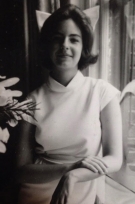 Thea Duell ’72